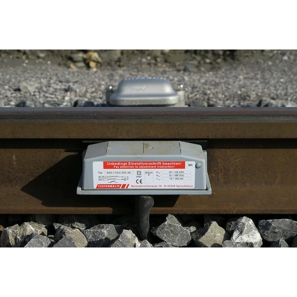 Pintsch Tiefenbach Spoorwegsensor 2N59-1R-200-45 / 10 mtr. cable + Installatie materiaal – Bild 2
