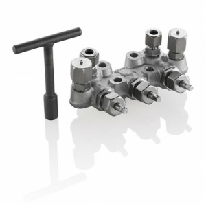 3 Valve Manifolds With Test Connection
