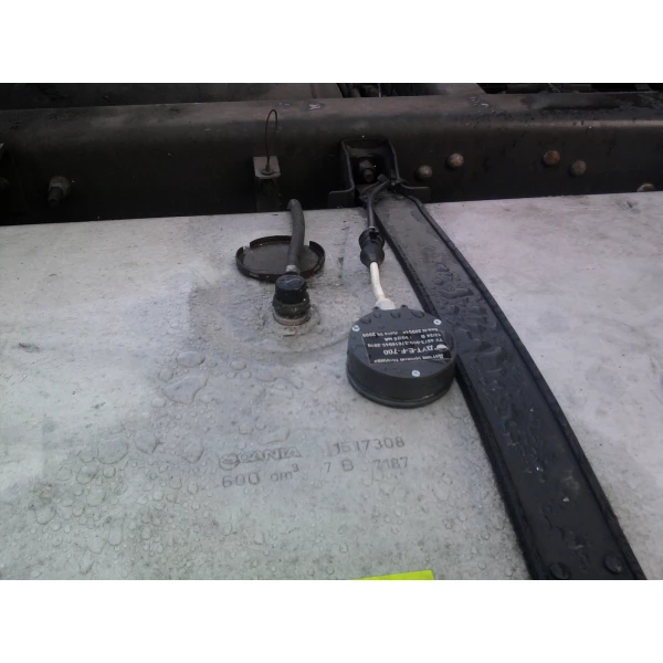 Brandstofniveausensor DUT-E met RS232 uitgang - Image 3