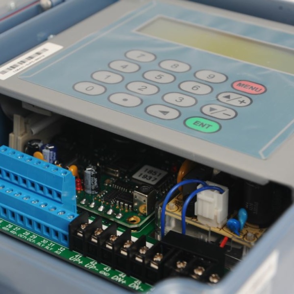 Ultrasone clamp-on flowmeter voor vaste opstelling Type: BFU-100-F-L (300-6000 mm) - Afbeelding 3